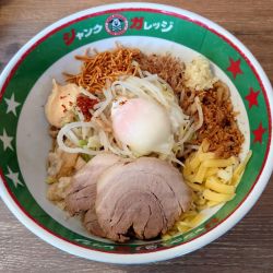 豚マシまぜそば（玉子あり） 930円 + 小ライス 100円