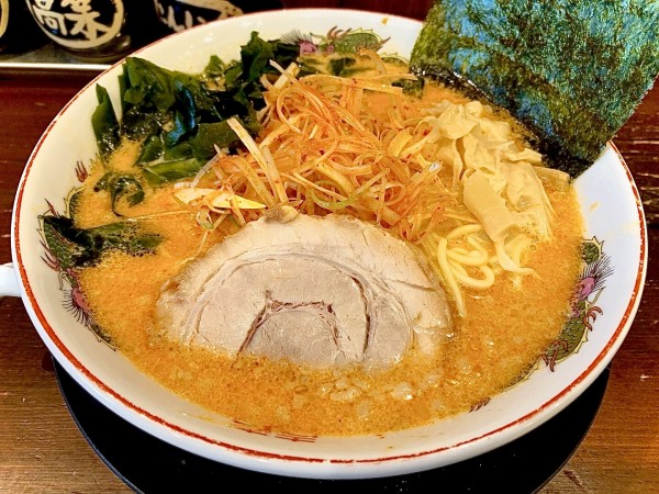 「辛ねぎ味噌豚骨らーめん（900円）」@博多 長浜ラーメン だるま一家の写真