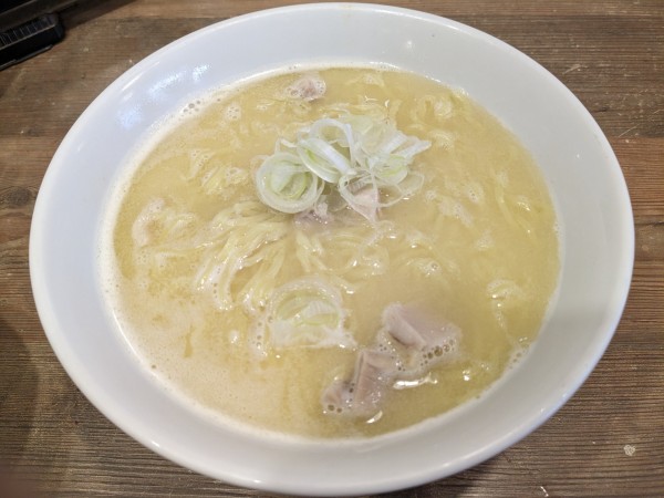 「とりそば」@鳥良商店 神田西口店の写真