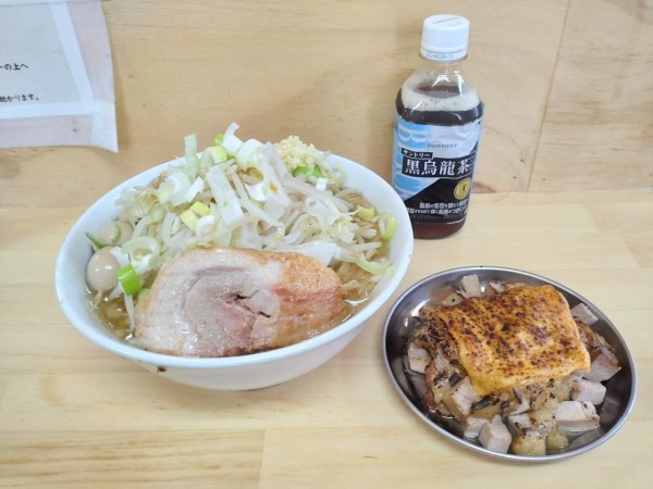 「ラーメン並＋uzura＋炙り！！ほぐし豚SP」@ハイマウントMの写真