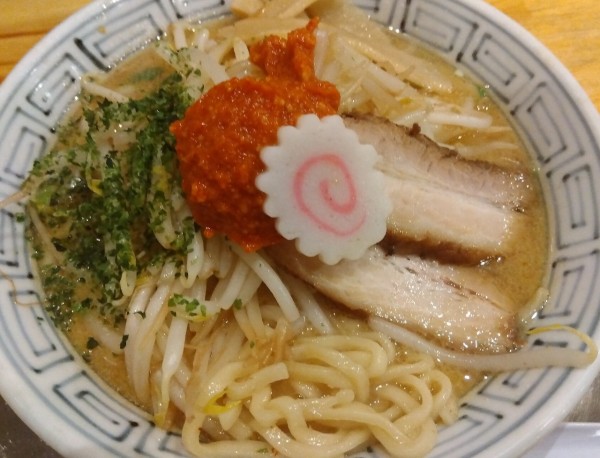 「からし味噌らーめん¥870」@ちゃーしゅうや武蔵 エアポートウォーク名古屋店の写真