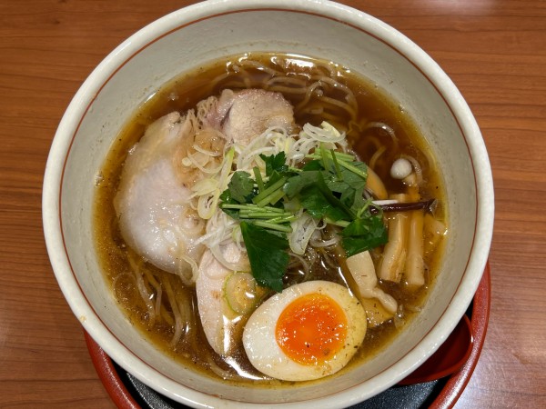 「石臼挽き中華そば　950円」@富良野 とみ川 東京ラーメンストリート店の写真