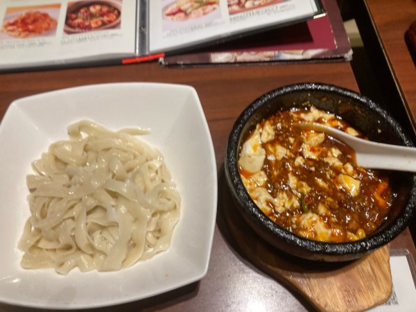 「石焼麻婆豆腐刀削麺」@陳家私菜 有楽町店の写真