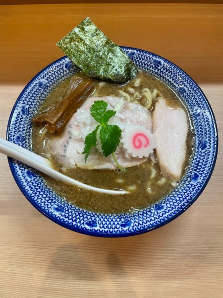 「濃厚魚介豚骨らぁ麺(890円)」@麺匠 善し田の写真