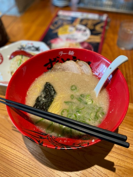 「元味らーめんBセット背脂まみれ」@ずんどう屋 福山明神店の写真