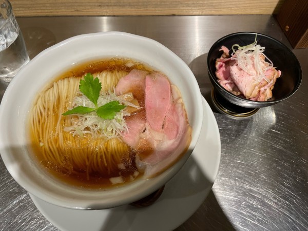 「醤油そば　肉増し」@成城青果の写真