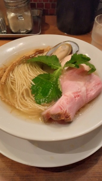 「貝ダシ中華そば白」@麺屋58の写真