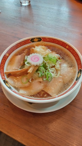 「中華そばワンタン麺　醤油」@喜多方ラーメン 大安食堂 仙台トラストシティ店の写真