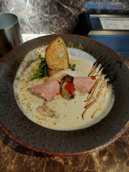 「牡蠣ラーメン(豆乳入り)」@ただいま、変身中。の写真