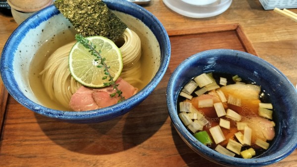 「昆布水つけ麺（大）餃子３個」@YOKOKURA STOREHOUSEの写真