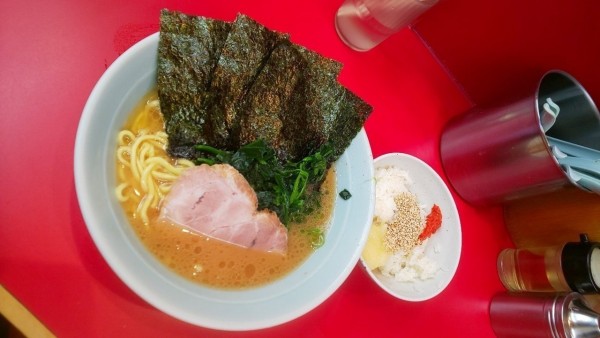 「並800ゑ〜ん」@横浜ラーメン 武蔵家 大井町店の写真