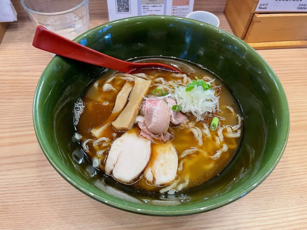 「焼きあご塩らー麺」@焼きあご塩らー麺 たかはし 北千住店の写真