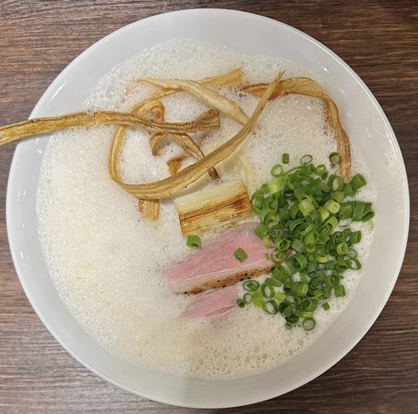 「鴨白湯らーめん」@麺処 吉道の写真