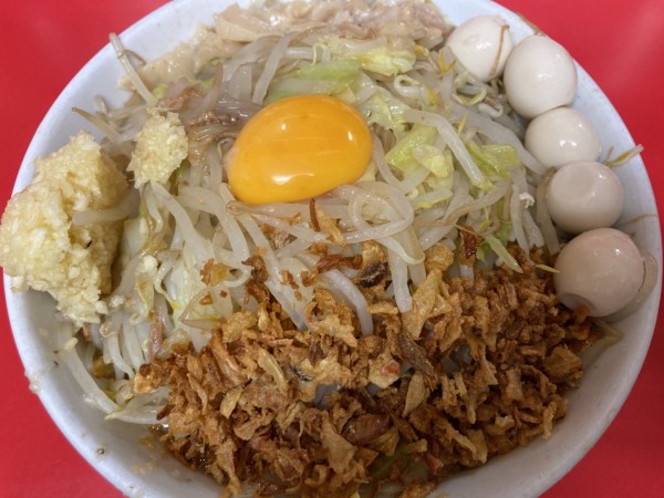 「汁なし(ヤサイニンニクアブラ)＋うずら」@ラーメン二郎 仙台店の写真