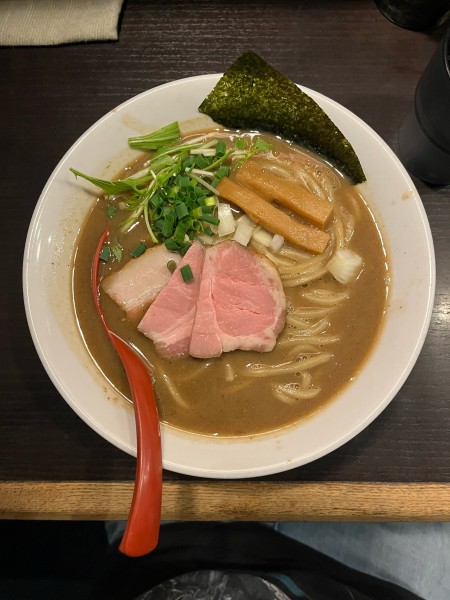 「煮干豚骨ラーメン + 和え玉」@麺処 夏海の写真