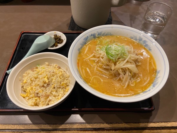 「みそセット(1000円)」@らーめん亭 平店の写真