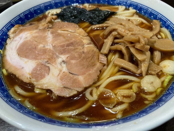 「らーめん　中盛り」@中華そば べんてんの写真