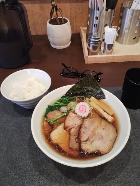 「醤油チャーシュー麺　1230円」@手打ち 蓮の写真