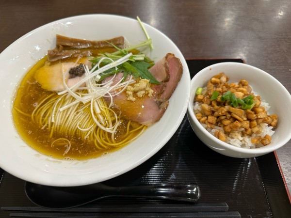 「NIBOSHI MEETS TRUFFLE900円→500円」@らーめん つけ麺 けのひの写真