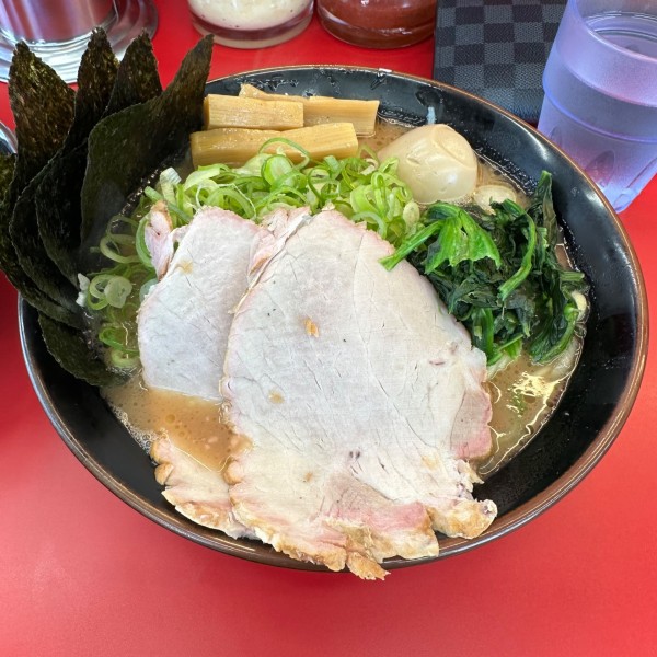 「特選ラーメン　中盛　¥1,150」@横浜ラーメン 相馬家の写真
