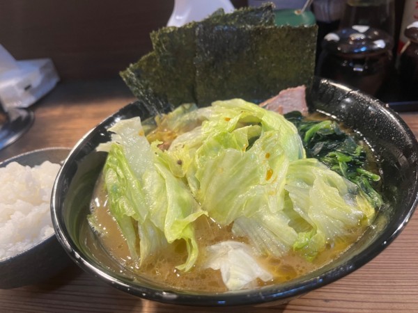 「ラーメン　ライス　Twitterサービスレタス」@家系ラーメン クックらの写真