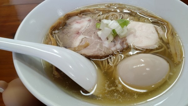 「味玉塩らぁ麺（900円税込）」@無化調煮干しらぁ麺 誠実の写真