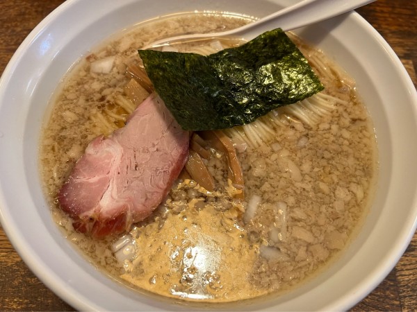 「背脂ニンニクラーメン」@荏原町しなてつの写真