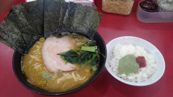 「ラーメン(並)¥800+のり¥100+ライス¥120-」@杉田家 千葉祐光店の写真