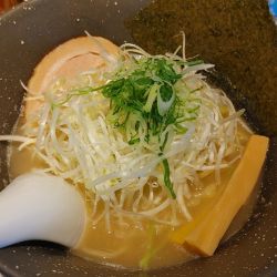 コク鶏ラーメン