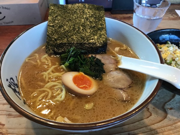 「ラーメン＋小チャーハン」@横濱家 成瀬店の写真