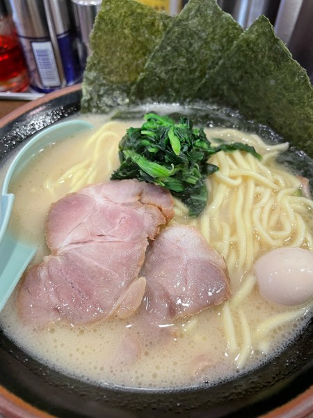 「塩ラーメン(700)/ライス」@横浜家系ラーメン 中野家の写真