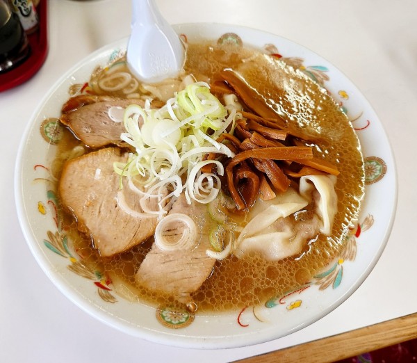 「ワンタンメン」@オーモリラーメン 新井店の写真