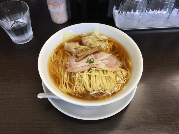 「醤油そば+ワンタン+大盛　850+100+100円」@中華そば 裏慶の写真