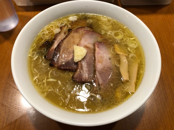 「細麺　塩+ハーフ炭焼豚」@凛 永福町店の写真