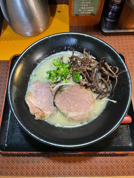 「塩とんこつ(900円)」@らぁめん 味道 横浜 吉野町店の写真