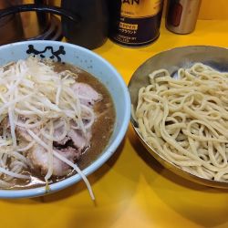 スパイシーつけ麺（麺少なめ、ニンニク増し）