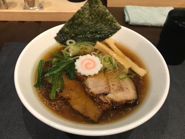「醤油ら〜麺」@手打ち 蓮の写真