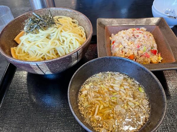 「五目チャーハンと濃厚つけ麺のセット」@五味八珍 萩店の写真