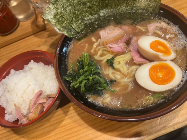 「らーめん・ライス」@秋葉原ラーメン わいずの写真