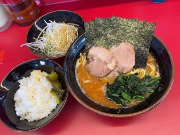 「〇喜らーめん＋無料ライス」@家系ラーメン 佐々喜家の写真