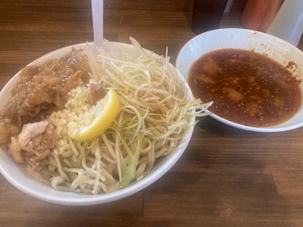 「豚抜き辛つけ麺 950円」@男気らーめん アカギの写真
