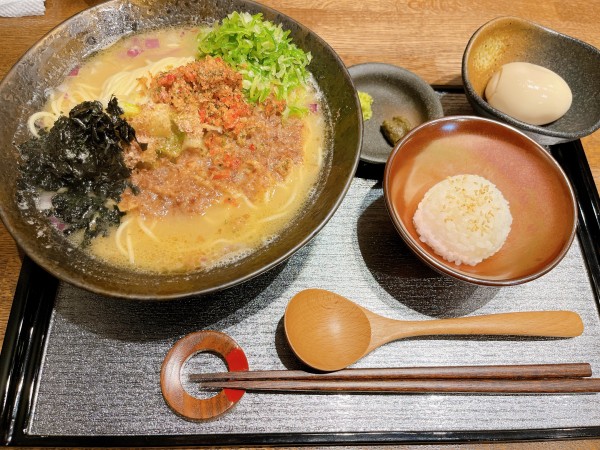 「魚骨拉麺　味付け半熟卵」@麺匠 一鯛一 五反田店の写真