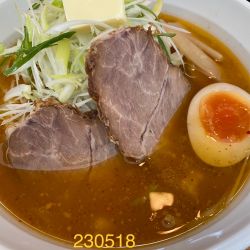 味噌ラーメン＋バター　900+100