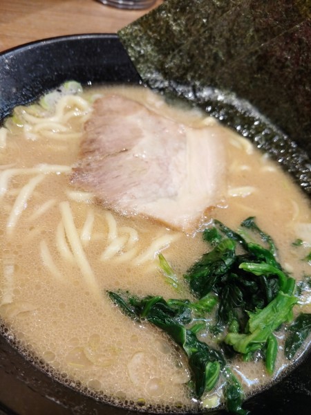 「銀家ラーメン」@横浜家系ラーメン 銀家 横浜西口店の写真