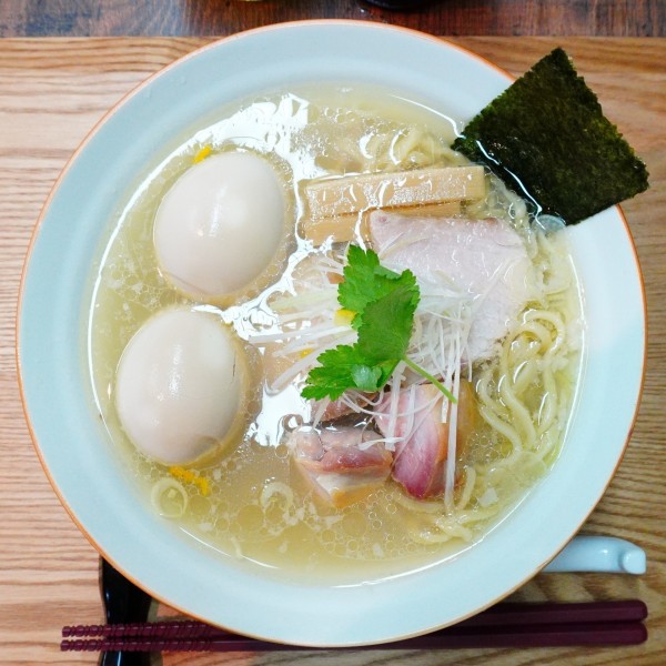 「味玉塩蕎麦＋瓶ビール」@中華蕎麦 仁香の写真