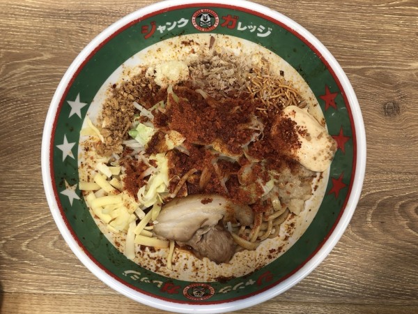 「獄辛まぜそば」@ジャンクガレッジ 志木南口店の写真