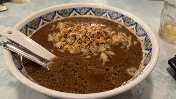 「揚州濃厚醤油ラーメン」@中国ラーメン 揚州商人 横浜スタジアム前店の写真