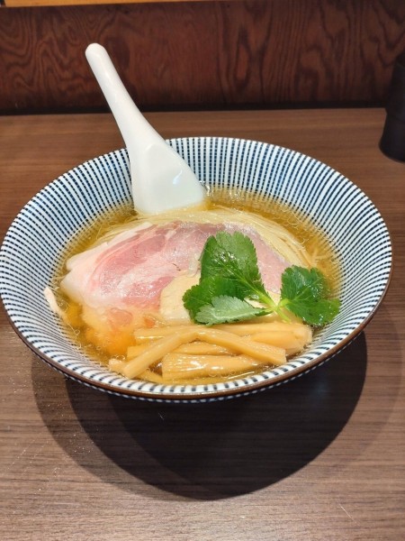 「冷やし煮干しそば大盛」@寿製麺よしかわ 坂戸店の写真