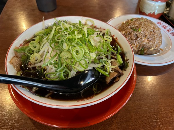 「中華そば（並）＋焼きめし（小）」@新福菜館 浜松町店の写真