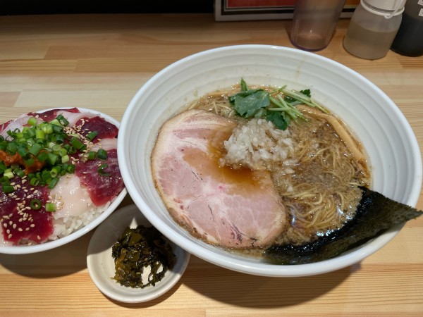 「ミニ馬刺丼セット」@鮮馬刺よかもん市場 美盛の写真